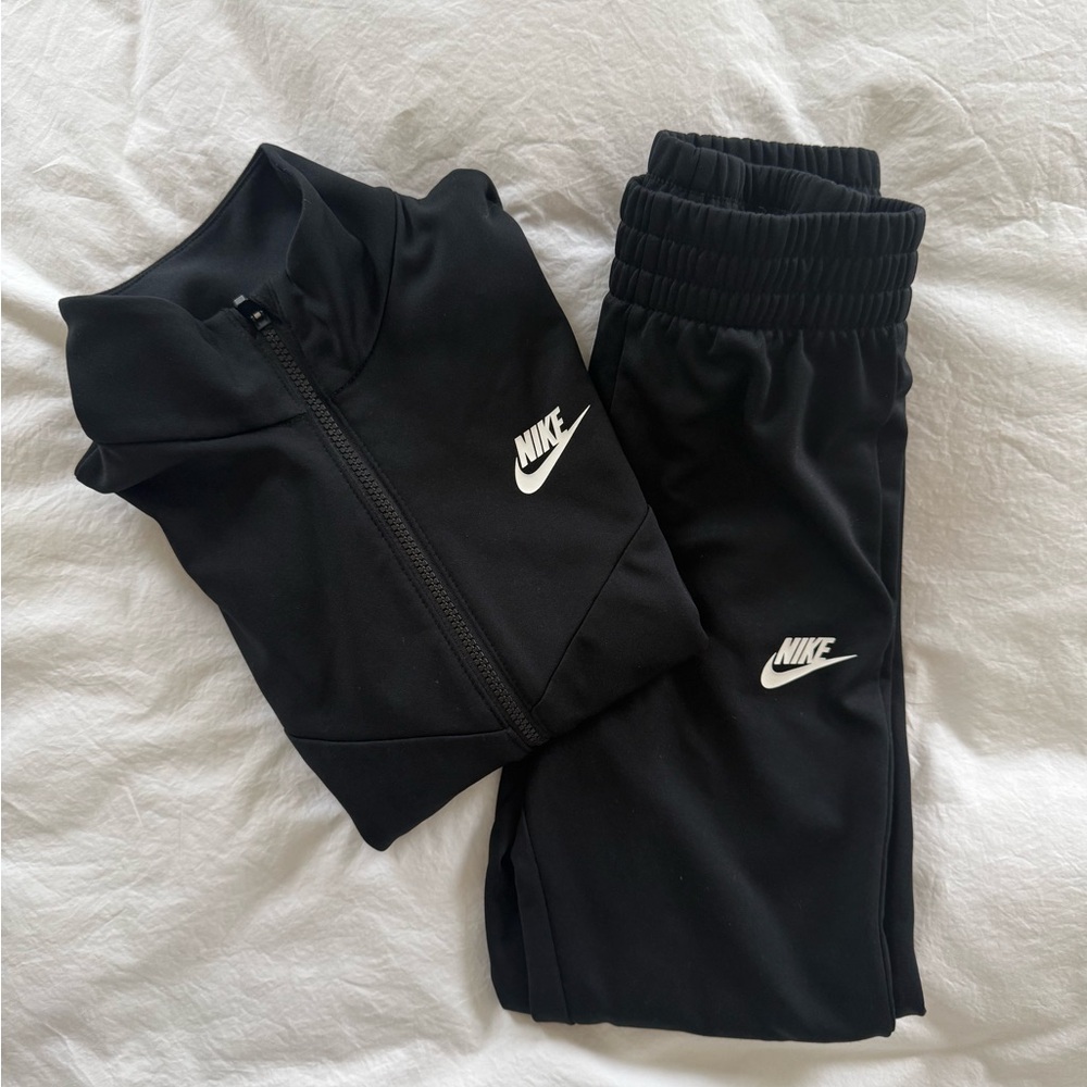 Nike Youth Track Suit Set